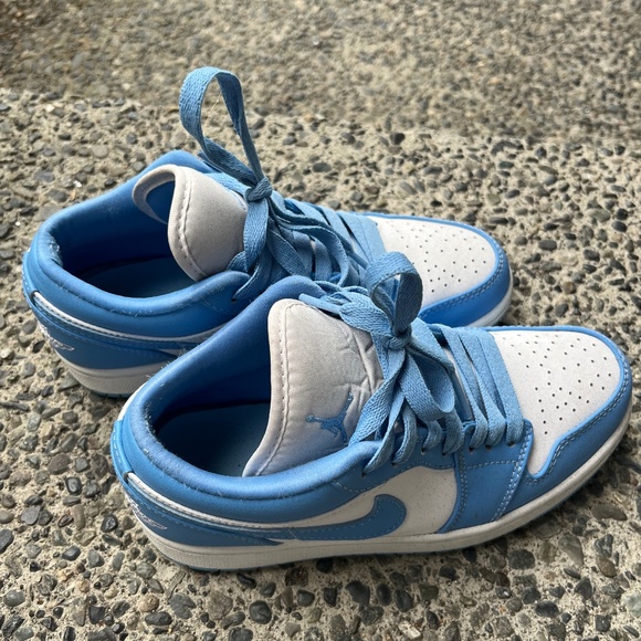 Jordan 1 Low University Blue Womens - Picture 3 of 7